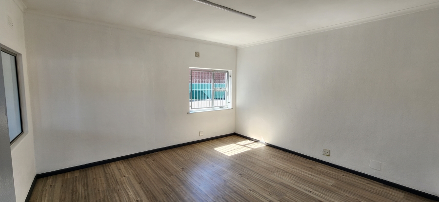 To Let commercial Property for Rent in Beaconvale Western Cape